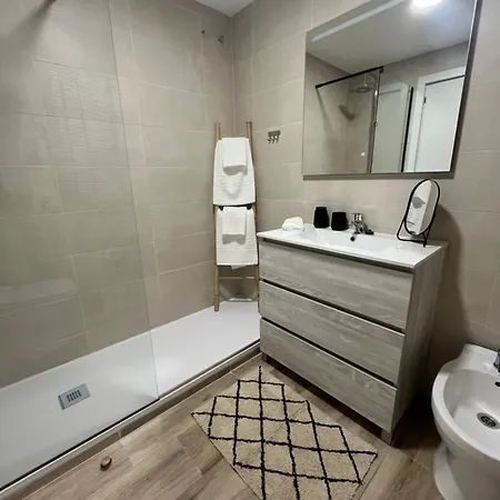 Apartamento Rent4 Huelin *